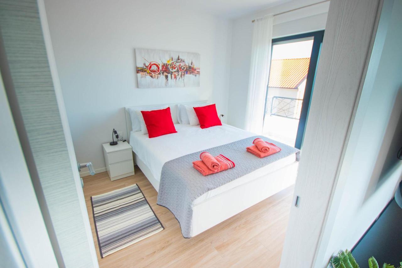 Apartmani Le-Lu Kaštela Exteriör bild