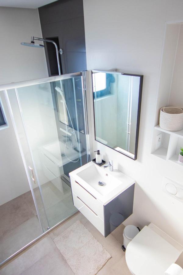 Apartmani Le-Lu Kaštela Exteriör bild