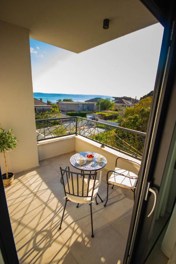 Apartmani Le-Lu Kaštela Exteriör bild