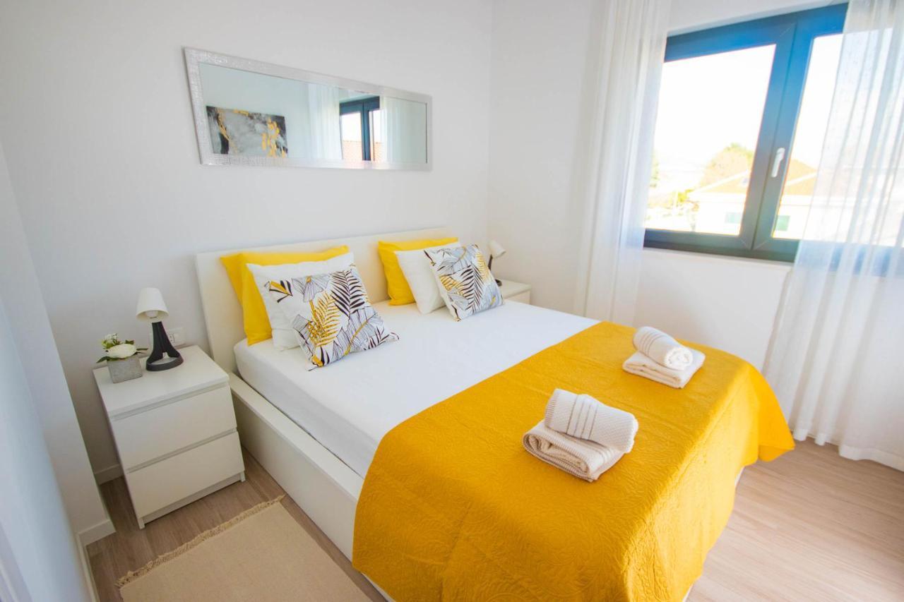 Apartmani Le-Lu Kaštela Exteriör bild