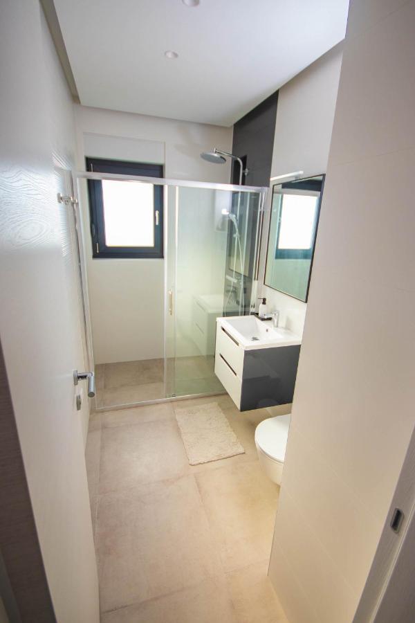 Apartmani Le-Lu Kaštela Exteriör bild