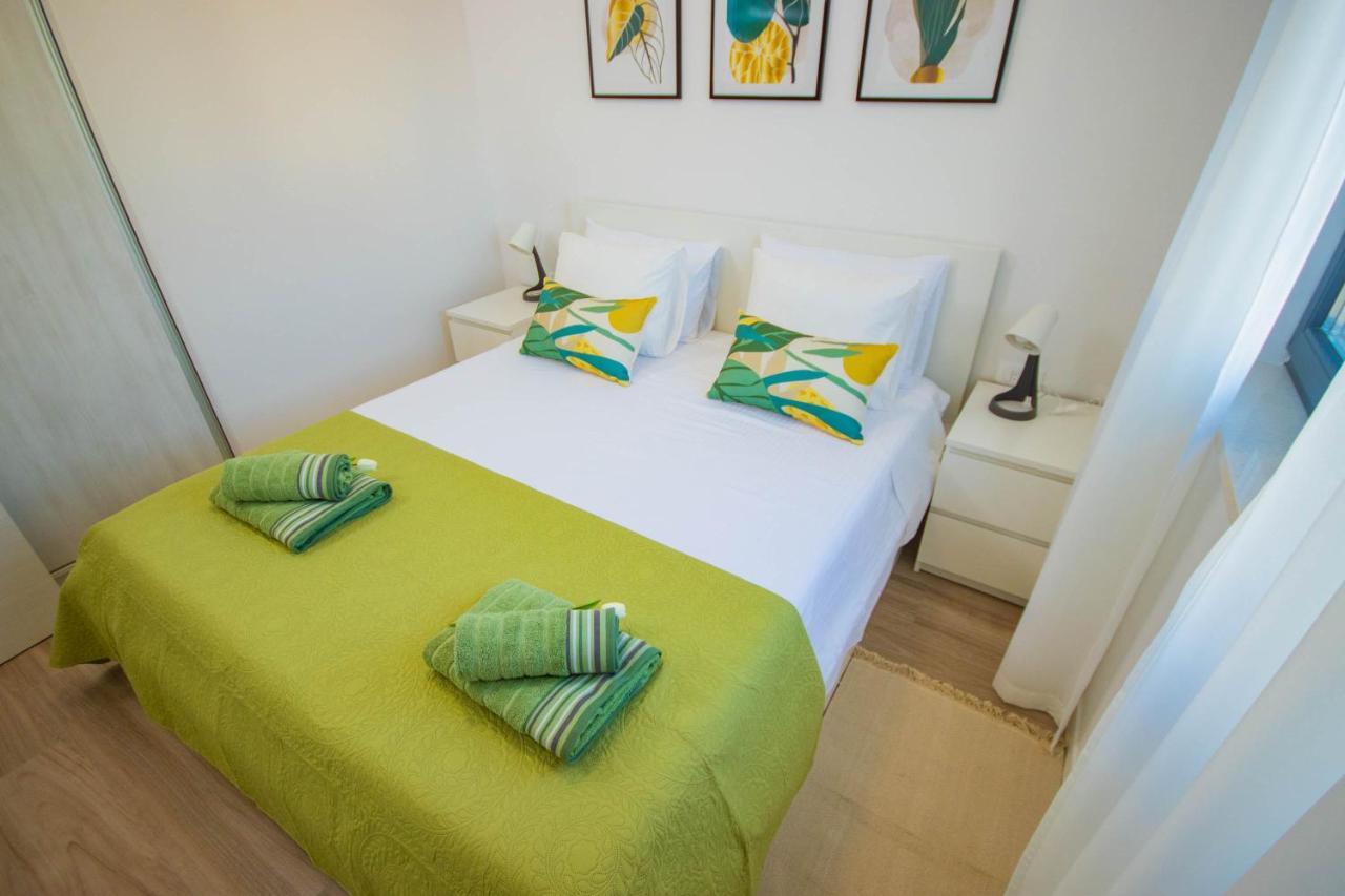 Apartmani Le-Lu Kaštela Exteriör bild