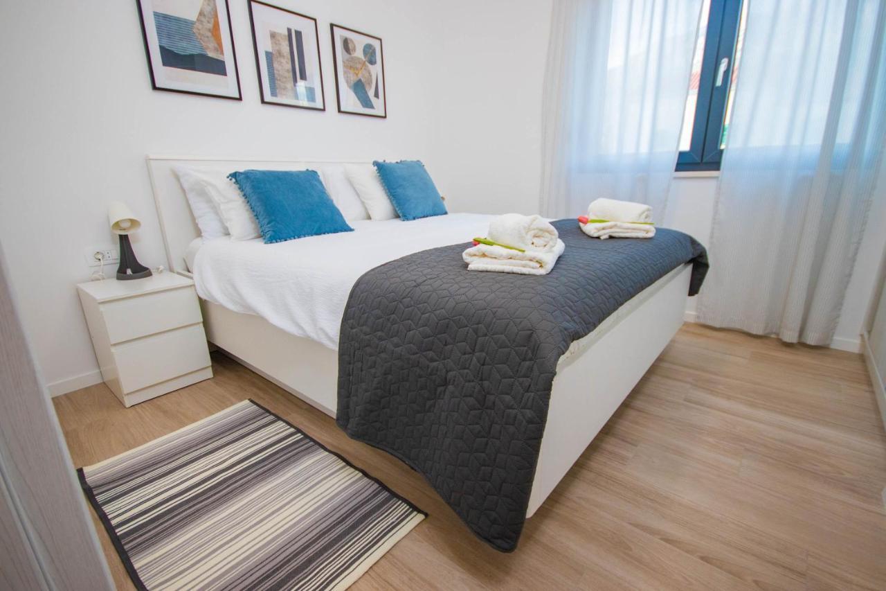 Apartmani Le-Lu Kaštela Exteriör bild