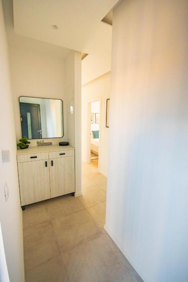 Apartmani Le-Lu Kaštela Exteriör bild